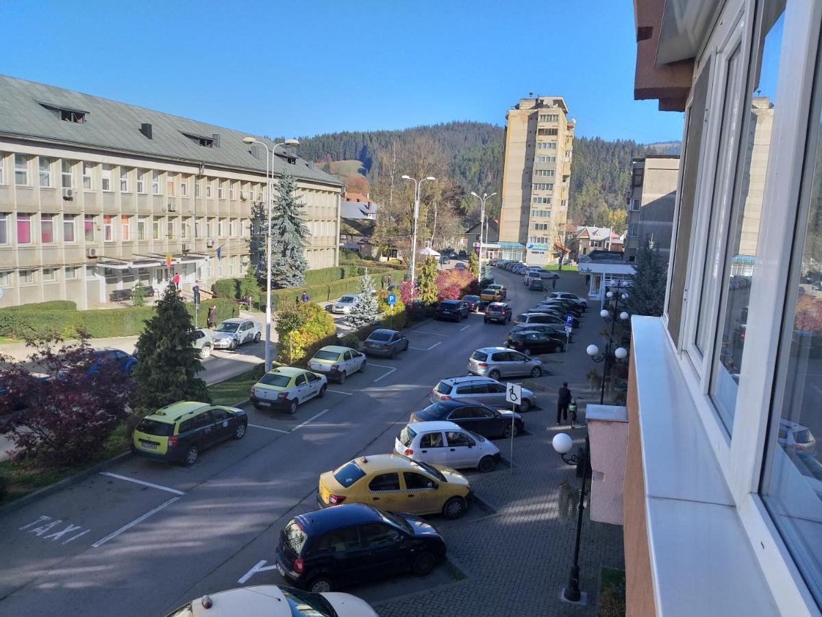 Luxury-Apartment Ultracentral Кымпулунг-Молдовенеск Экстерьер фото