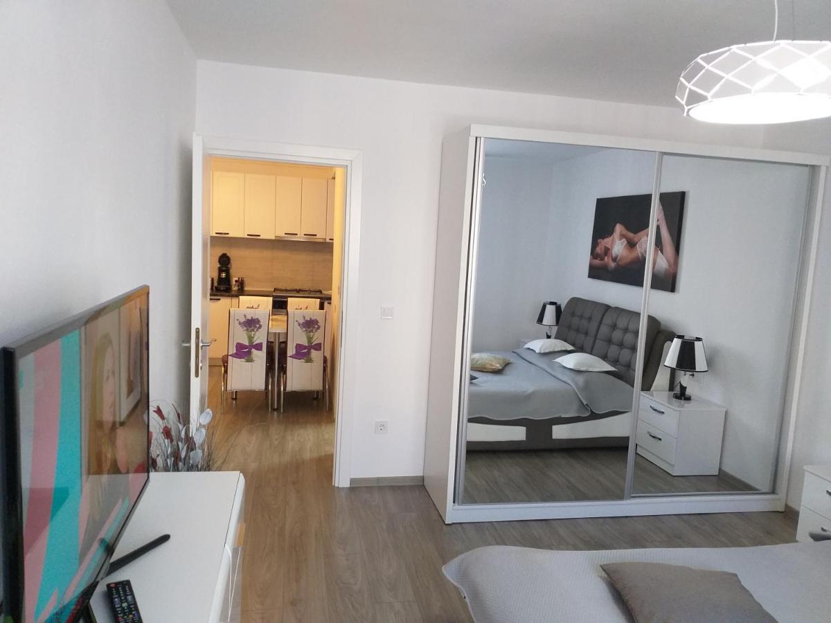 Luxury-Apartment Ultracentral Кымпулунг-Молдовенеск Экстерьер фото